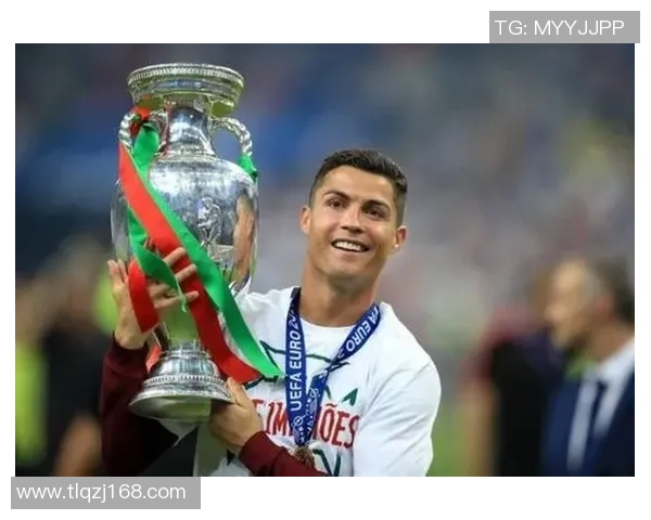 金球奖得主盘点：回顾历史上最具影响力的足球巨星与辉煌时刻